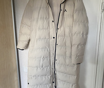 Продам новую зимнюю длинную белую куртку размера М.