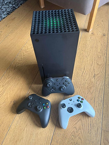 Xbox Series X + Elite контроллер 2 (1 фото из 1)