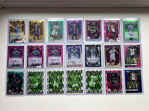 Topps Chrome® UCC 2024/25 jalgpalli kaardid /numbriga (1 foto / 9)