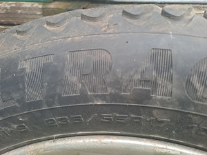 Goodyear Ultra Grip 235/55R17 (5 foto / 5)