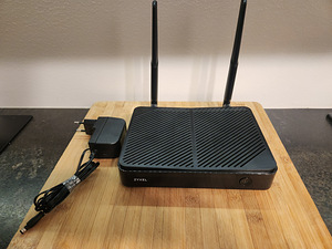 4G WIFI роутер Telia Zyxel LTE3301-PLUS (1 фото из 4)