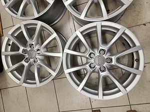 18" Audi originaalveljed 5x112 (keskava 66,6) (3 foto / 10)