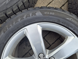 Диски Audi 18 дюймов + шины Bridgestone Blizzak 245/50R18 (10 фото из 10)