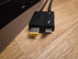 Lenovo ThinkPad Thunderbolt3 dock/ dokk +230W Lenovo laadija (3 foto / 7)