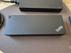 Lenovo ThinkPad Thunderbolt 3 dock + Lenovo 230W laadija (2 foto / 10)