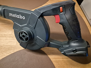 Metabo AG 18 lehepuhur, akutoitel (2 foto / 9)