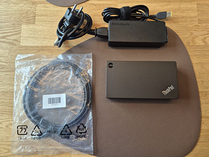 Lenovo ThinkPad Pro dock + Lenovo 90W laadija (1 foto / 6)