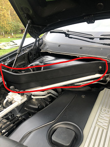 BMW X5 E70/ X6 E71 mootori plastikud (3 foto / 3)