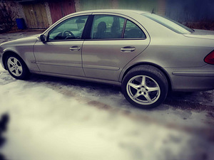 MERCEDES-BENZ E 220 CDI (6 foto / 11)