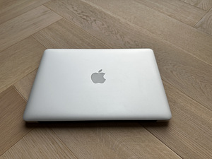 Macbook Air 128gb (2017) (3 foto / 5)