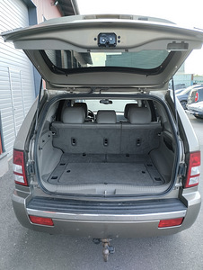 M/V: Jeep Grand Cherokee 3.0crd 160kw , atm 2005 (12 foto / 15)