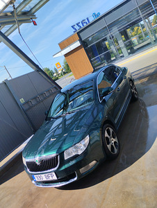 M:Skoda Superb 2008 2.0tdi 125kw atm. (2 foto / 9)