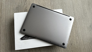 MacBook Pro 2016 13,3 128GB (3 foto / 4)