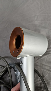 Dyson Supersonic, 1600 W, vask - Föön + lisa tarvikut (6 foto / 8)