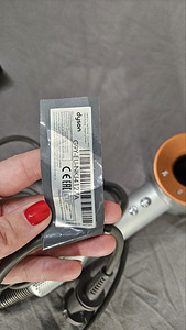 Dyson Supersonic, 1600 W, vask - Föön + lisa tarvikut (4 foto / 8)