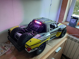 Losi Super Baja Rey 2.0 (4 foto / 4)