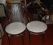 Kaks tooli.