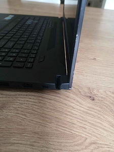 ASUS ROG Strix GL703GM-E5011T, I7 8750H, 1060 GTX, 17" 144hz (5 foto / 8)