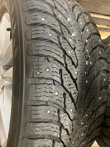 Шины Nokian Hakkapeliitta 9 SUV 235/55R18 Wet (7 фото из 8)