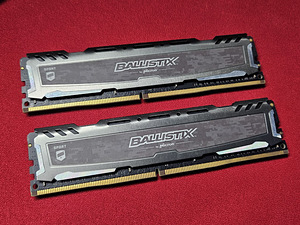 Crucial Ballistix Sport 32GB DDR4 2400 MHz (1 foto / 3)