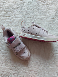 Кроссовки Nike (3 фото из 3)