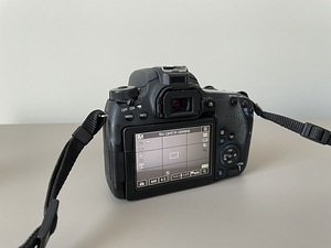 Canon 77D + 18-55mm + 50mm 1.8 (2 foto / 7)