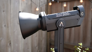 Aputure 300 x Storm Studio Lamp (1 foto / 6)