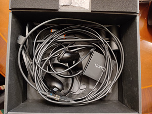 Oculus Rift CV1 (3 фото из 5)