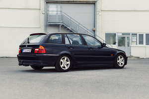BMW 318i (4 foto / 15)