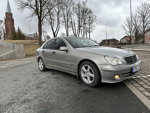 MERCEDES-BENZ C 200 CDI (2 foto / 12)