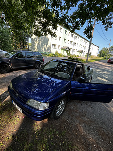 Ford Escort Cabrio 1991 г. (3 фото из 7)