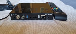 Amiko Viper 4K V30 (2 foto / 3)