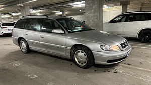 Opel Omega 2.2DTI (6 foto / 10)