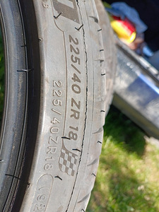 Michelin Pilot Sport 4 225/40-R18 (3 foto / 4)