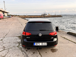Volkswagen Golf 7 (13 foto / 15)