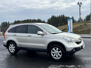 Honda CR-V (7 foto / 9)