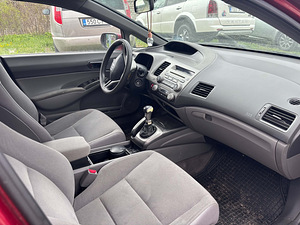 Honda Civic (2 foto / 6)