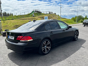 BMW 730 (4 foto / 6)