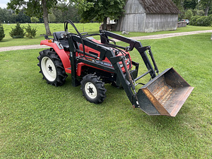 Mitsubishi MT18d väiketraktor frontaaliga (2 foto / 9)