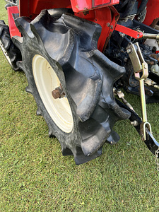Yanmar Ke-3 väiketraktor + Mullafrees (8 foto / 10)