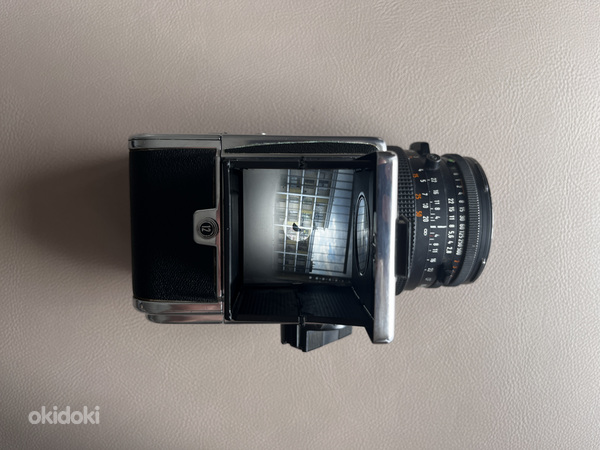 Hasselblad 500C/M + матовое матовое стекло + 80mm F/2.8 CF (фото #1)