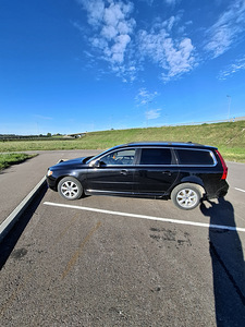 Volvo v70 (9 фото из 10)