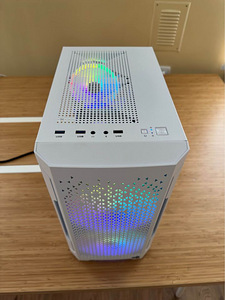 Lauaarvuti Ryzen 5 3600 / RX 6600 XT / B450 / 16GB / SSD / (4 foto / 4)