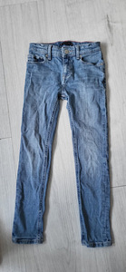 Tommy Hilfiger teksad suurus 128 (1 foto / 2)