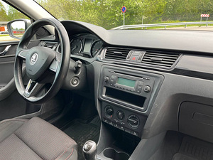 SKODA RAPID, 1.2, 63 kw, 2013 (4 foto / 8)