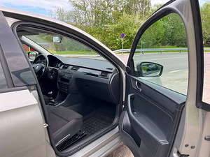 SKODA RAPID, 1.2, 63 kw, 2013 (5 foto / 8)