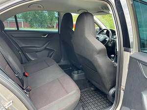 SKODA RAPID, 1.2, 63 kw, 2013 (7 foto / 8)