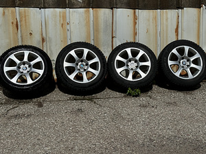 Диски BMW с шинами (1 фото из 4)