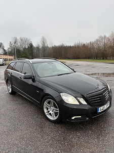 Mercedes E350 170kw (12 фото из 15)