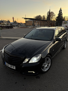Mercedes E350 170kw (3 фото из 15)